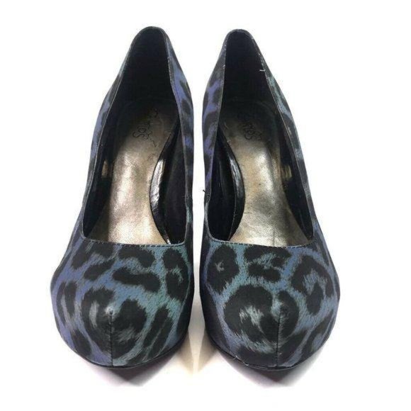 Carlos Santana Privilege Cheetah Pumps Heels - Picture 3 of 11